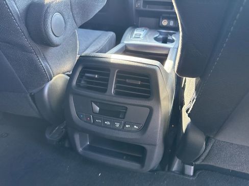 Used 2022 Honda Pilot Sport image 14