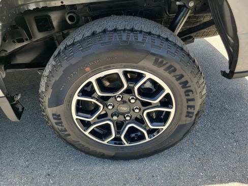 Used 2023 Ford F150 Lariat AWD/4WD image 30