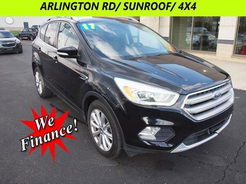 Used 2017 Ford Escape Titanium image 1