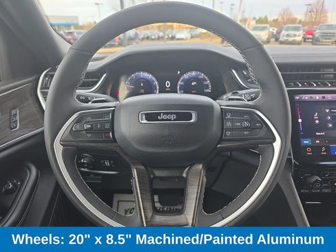 Used 2024 Jeep Grand Cherokee Limited image 15