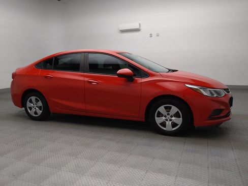 Used 2017 Chevrolet Cruze LS image 11