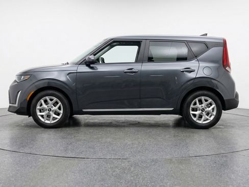 Used 2025 Kia Soul LX w/ LX Technology Package FWD image 5