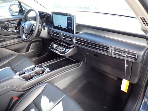 New 2026 Lincoln Corsair Premiere image 12