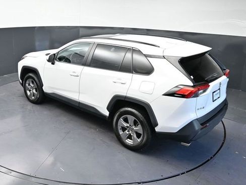 Used 2022 Toyota RAV4 XLE w/ Convenience Package image 31