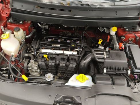 Used 2019 Dodge Journey SE image 30