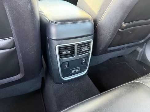 Used 2019 Dodge Charger SXT w/ Leather Interior Group image 22