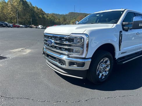 New 2026 Ford F350 Lariat w/ Chrome Package image 10