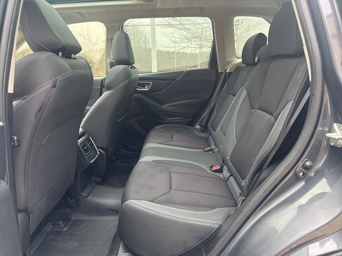 Used 2021 Subaru Forester Premium image 17