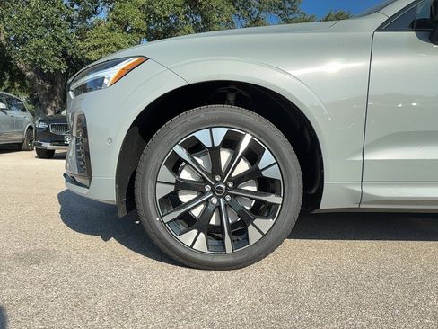Used 2026 Volvo XC60 B5 Plus w/ Protection Package Premier AWD/4WD image 9