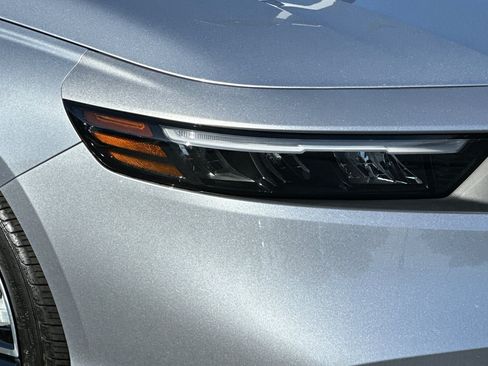Used 2024 Honda Accord Sport image 11
