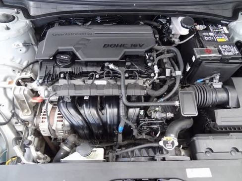 Used 2023 Hyundai Elantra SEL image 36