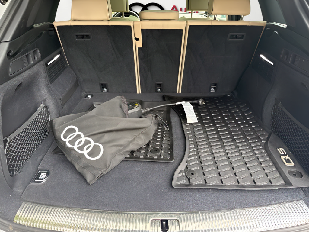 Used 2024 Audi Q5 e Premium Plus w/ Premium Plus Package AWD/4WD image 41