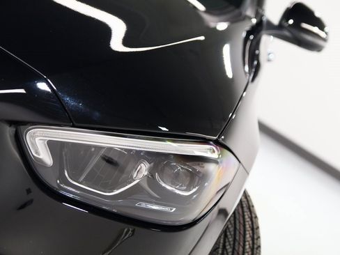 Used 2025 Mercedes-Benz C 300 4MATIC Sedan image 7