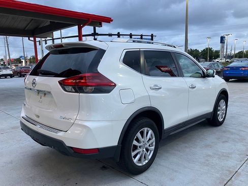 Used 2018 Nissan Rogue SV w/ Premium Package AWD/4WD image 5