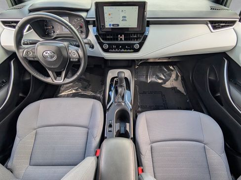 Used 2025 Toyota Corolla SE image 11