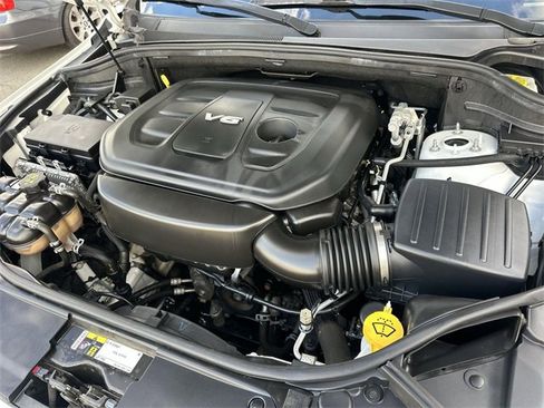 Used 2016 Jeep Grand Cherokee Laredo image 27