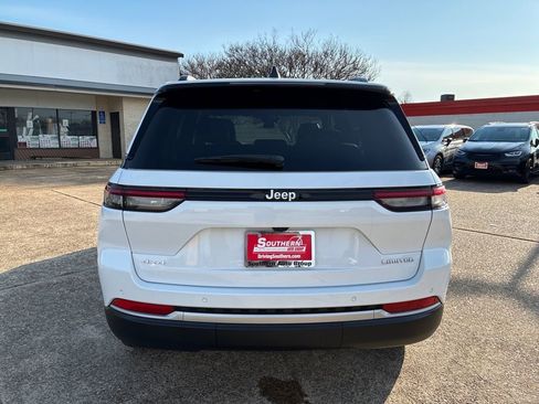 New 2026 Jeep Grand Cherokee Limited AWD/4WD image 4
