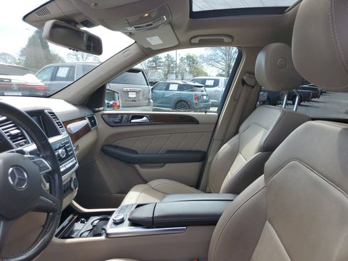 Used 2015 Mercedes-Benz GL 450 GL 450 image 17