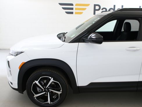 Used 2023 Chevrolet TrailBlazer RS AWD/4WD image 4