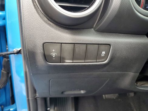 Used 2018 Hyundai Kona SE image 14