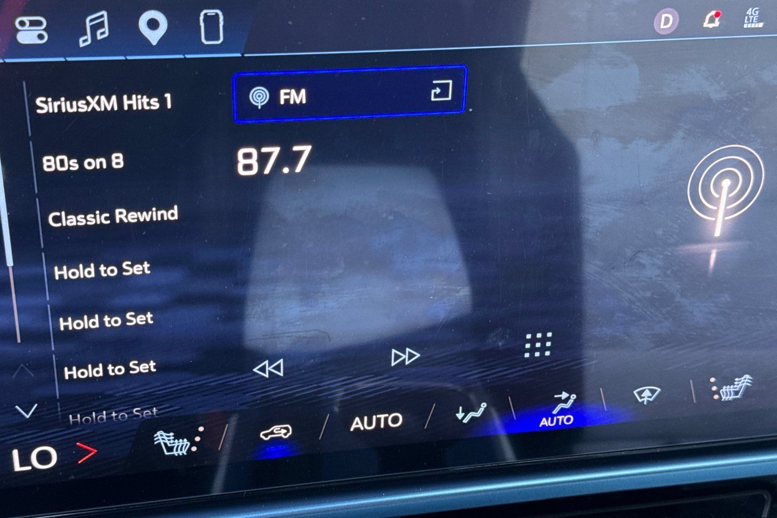 Used 2024 Chevrolet Equinox EV LT w/ Active Safety Package 3 AWD/4WD image 19