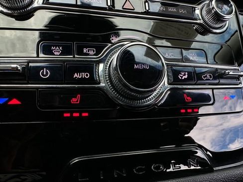 Used 2021 Lincoln Corsair FWD image 31