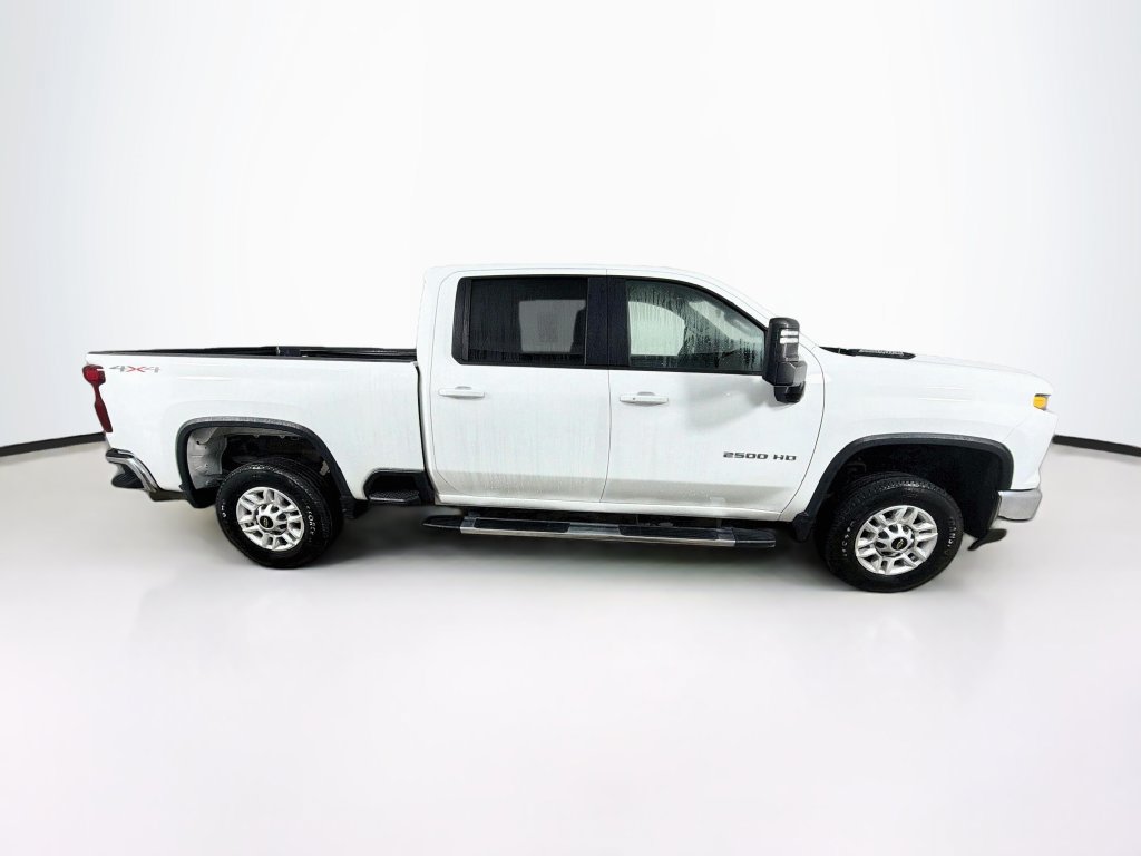 Used 2025 Chevrolet Silverado 2500 LT w/ Convenience Package AWD/4WD image 4