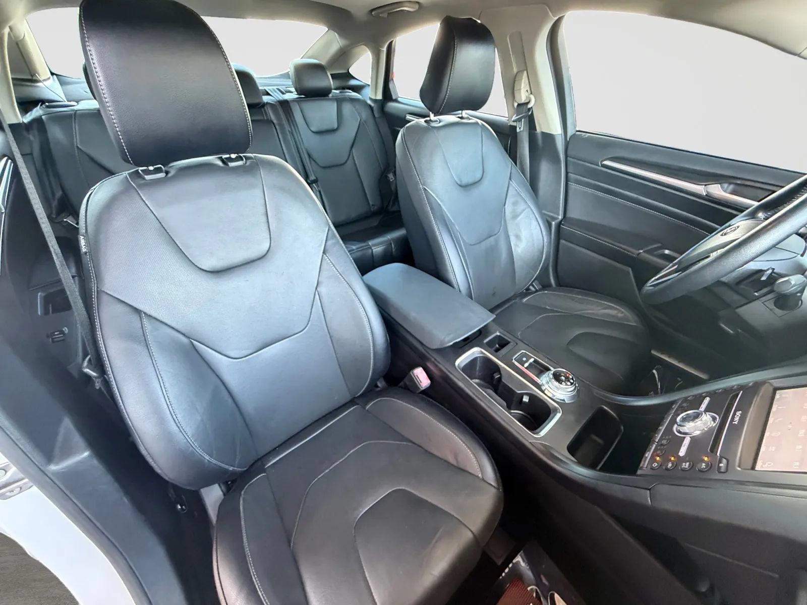 Used 2020 Ford Fusion Titanium AWD/4WD image 22