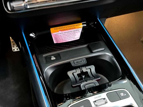 New 2025 Mercedes-Benz GLB 35 AMG 4MATIC image 19