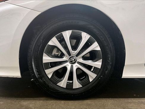 Certified 2022 Toyota Prius Prime XLE FWD image 7
