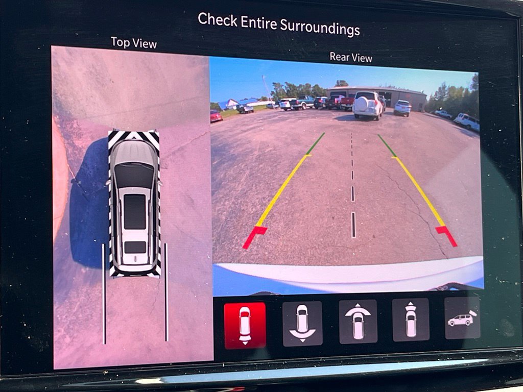 Used 2022 Chrysler Pacifica Touring-L w/ Uconnect Theater Family Group FWD image 24