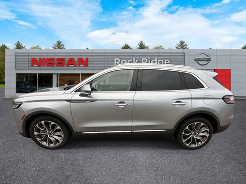 Used 2022 Lincoln Nautilus Reserve w/ Luxury Package AWD/4WD image 7