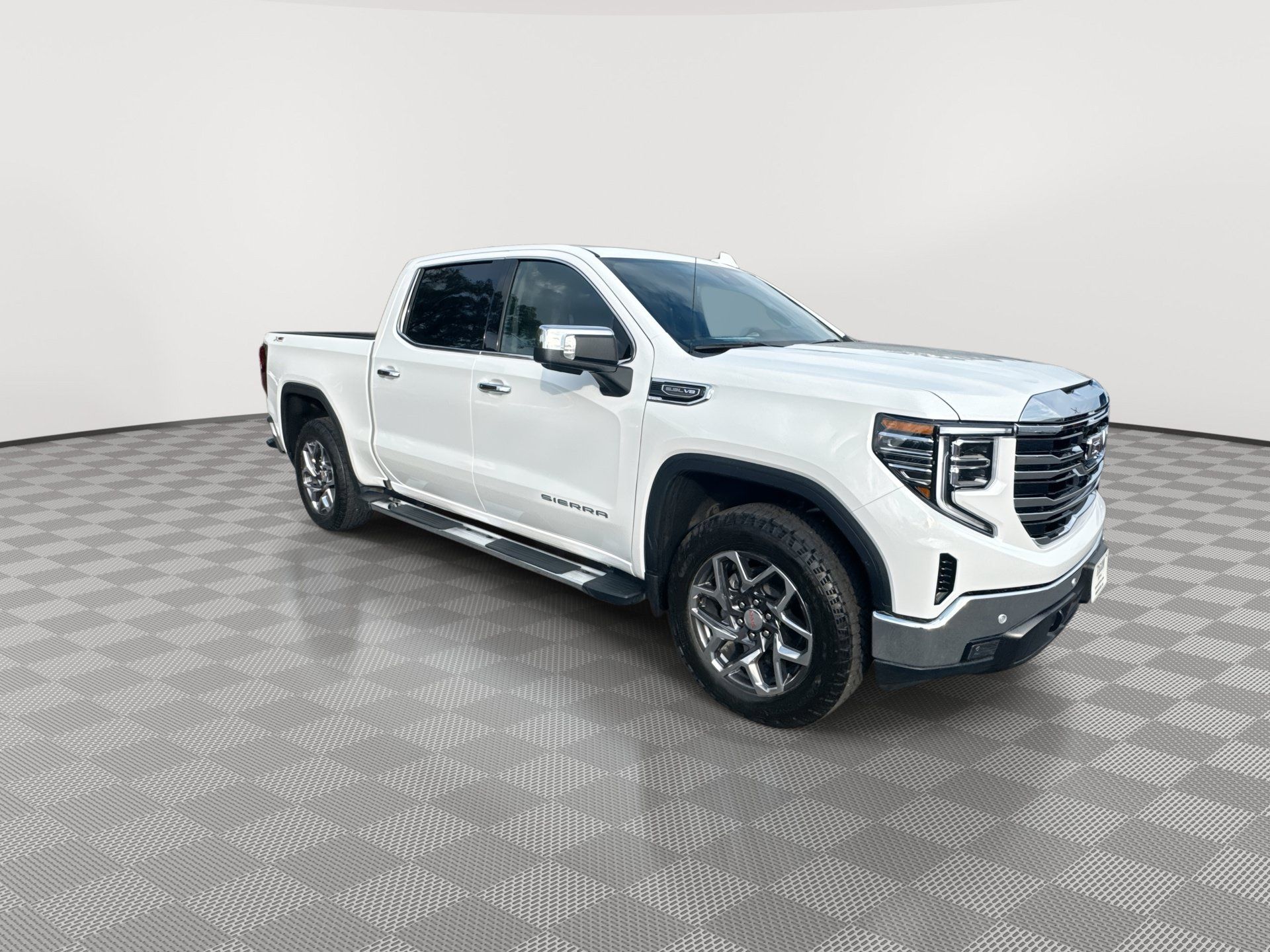 New 2026 GMC Sierra 1500 SLT w/ SLT Premium Plus Package AWD/4WD image 2