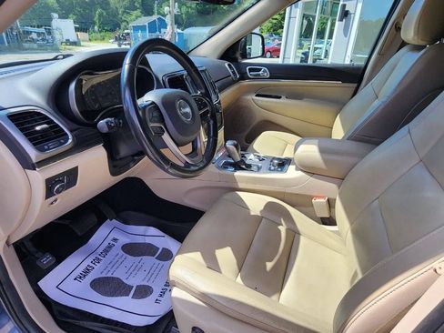 Used 2021 Jeep Grand Cherokee Limited AWD/4WD image 9