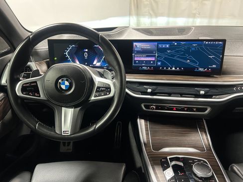 Certified 2024 BMW X5 xDrive40i w/ M Sport Package image 2