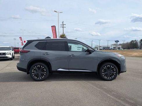 New 2026 Nissan Rogue Platinum w/ Platinum Premium Package AWD/4WD image 2