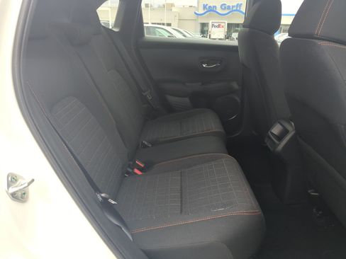 Used 2024 Honda HR-V Sport image 31