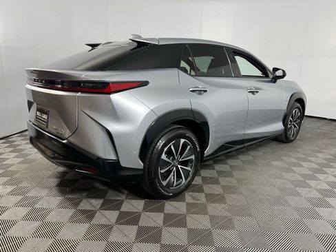 Used 2023 Lexus RZ 450e Premium image 5