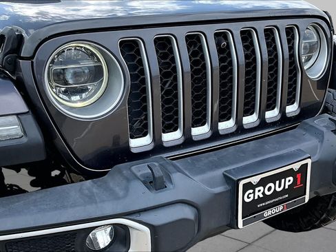 Used 2021 Jeep Gladiator Overland AWD/4WD image 30