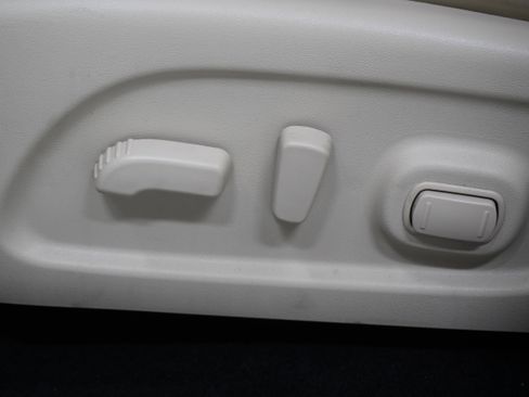 Used 2019 INFINITI QX60 Luxe w/ Essential Package image 15