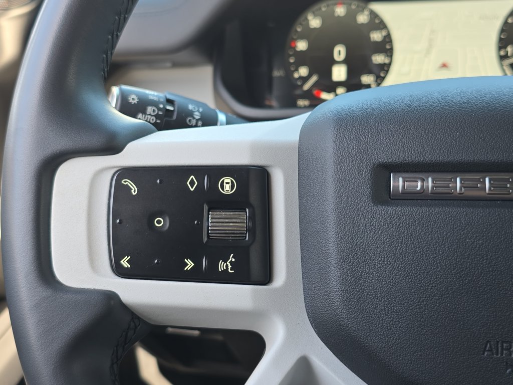 Used 2025 Land Rover Defender 110 S AWD/4WD image 17