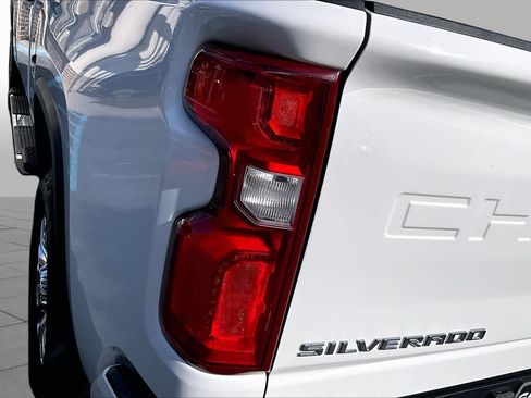 Used 2020 Chevrolet Silverado 2500 High Country w/ Z71 Off-Road Package AWD/4WD image 28