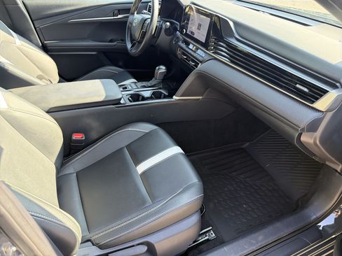Used 2025 Toyota Camry SE FWD image 24