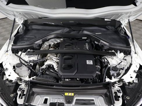 New 2026 Mercedes-Benz GLC 43 AMG 4MATIC image 9