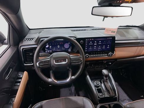 Used 2024 GMC Canyon AT4 w/ Technology Package AWD/4WD image 23