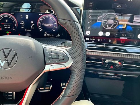 New 2026 Volkswagen GTI SE image 25