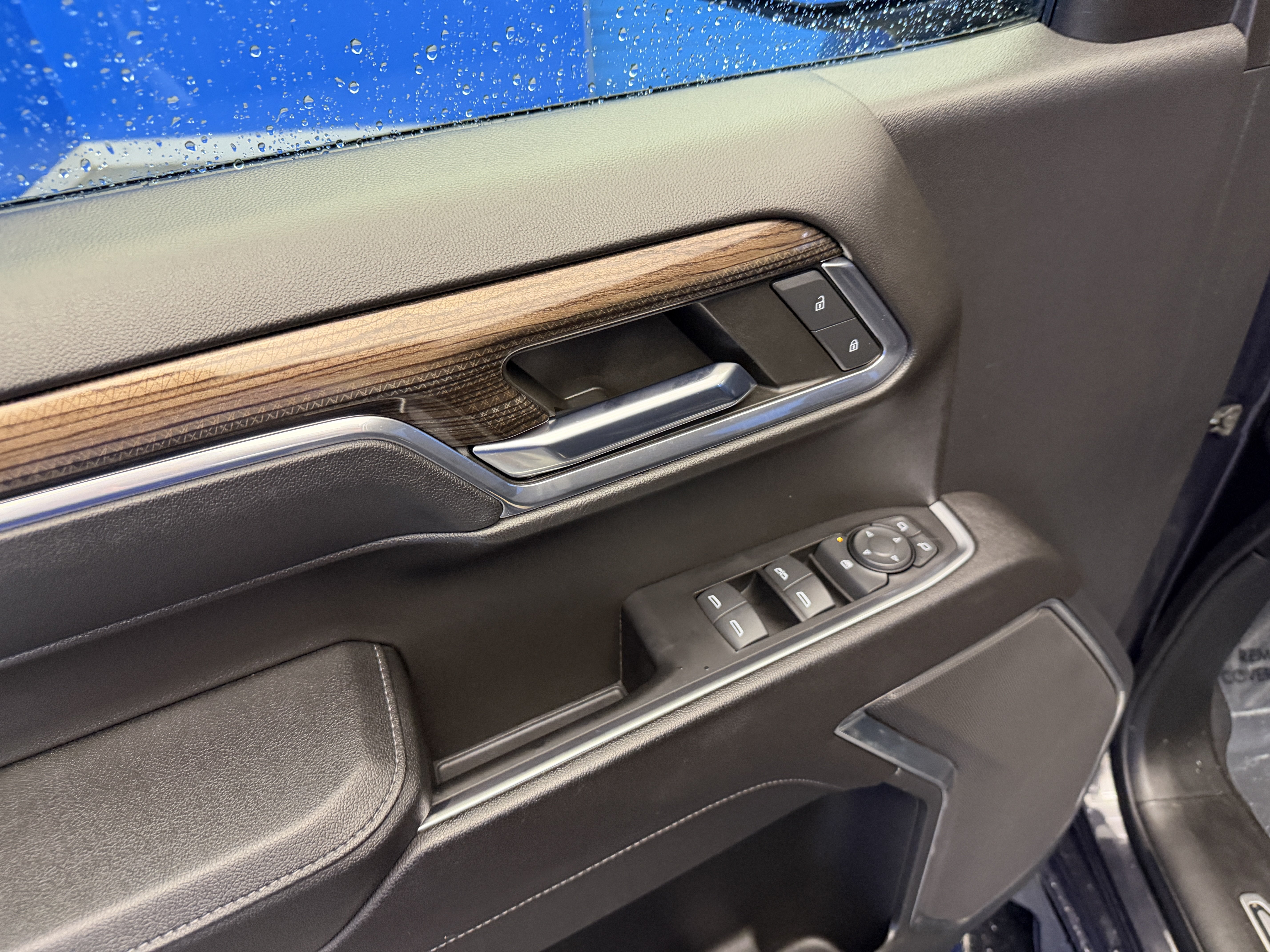 Used 2023 Chevrolet Silverado 1500 RST AWD/4WD image 11