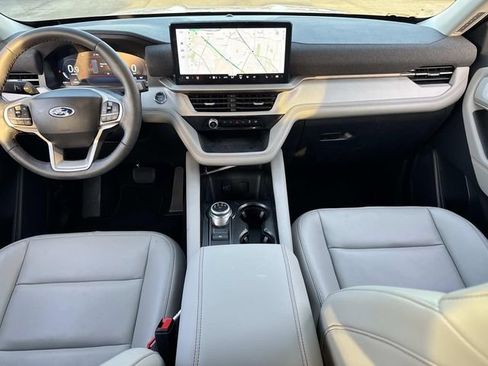 New 2026 Ford Explorer Active w/ Active Comfort Package image 17