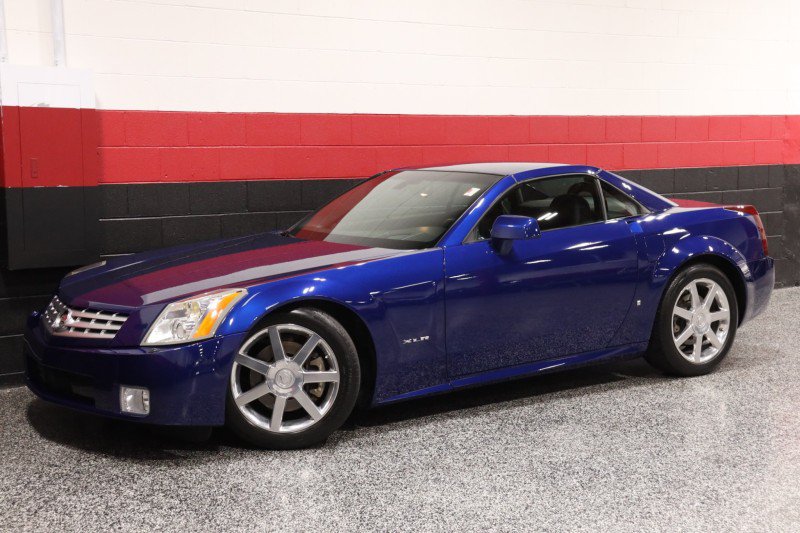 Used 2006 Cadillac XLR RWD image 17