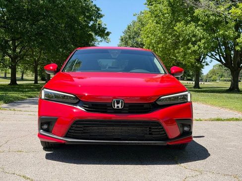 Used 2024 Honda Civic Touring image 3